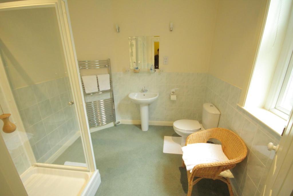 The Dales Bed & Breakfast Харогейт Екстериор снимка